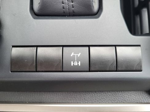 Used 2025 Toyota Tacoma TRD Off-Road image 41