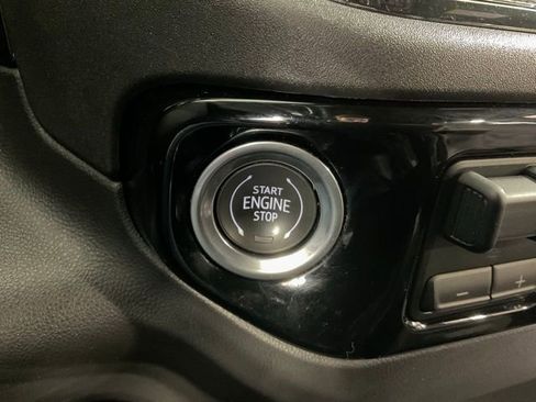 Used 2024 Chevrolet Silverado 1500 ZR2 image 17