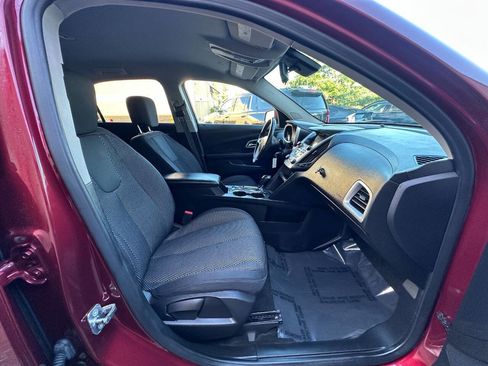 Used 2017 Chevrolet Equinox LT w/ Convenience Package image 27