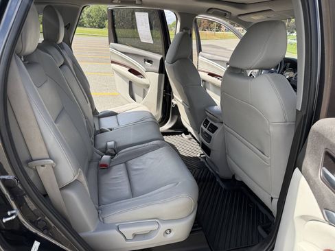 Used 2014 Acura MDX w/ Technology Package AWD/4WD image 16