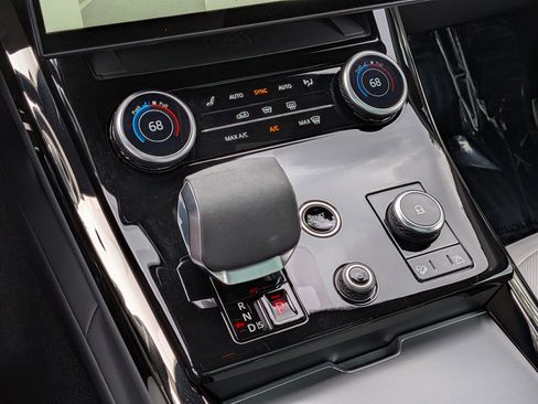 Used 2023 Land Rover Range Rover Sport SE Dynamic image 27