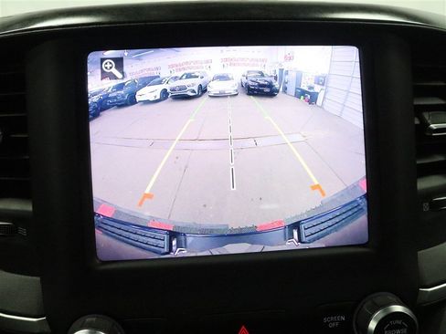 Used 2019 RAM 1500 Big Horn AWD/4WD image 34