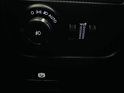Used 2025 Jeep Wagoneer Series II AWD/4WD image 59