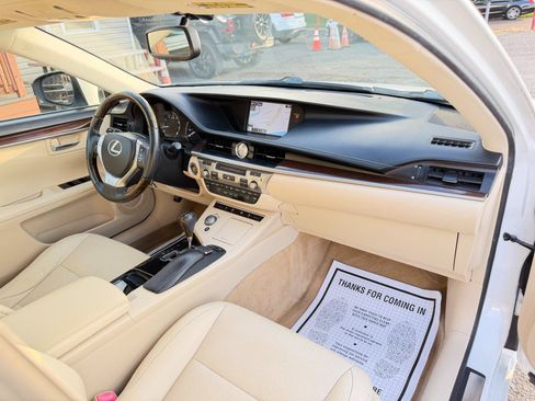 Used 2015 Lexus ES 350 w/ Luxury Package FWD image 42