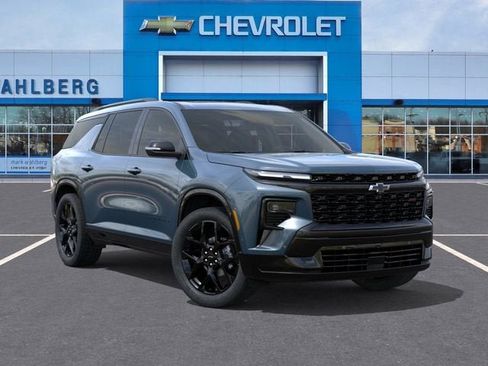 New 2026 Chevrolet Traverse RS w/ LPO, Floor Liner Package AWD/4WD image 7
