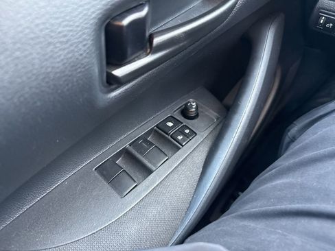 Used 2025 Toyota Corolla LE image 22