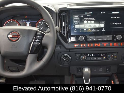 Used 2025 Nissan Frontier PRO-4X w/ Pro Convenience Package image 13