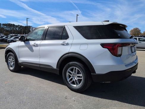 New 2026 Ford Explorer Active image 6