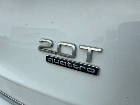 Used 2017 Audi Q5 2.0T Premium Plus w/ Technology Package AWD/4WD image 4