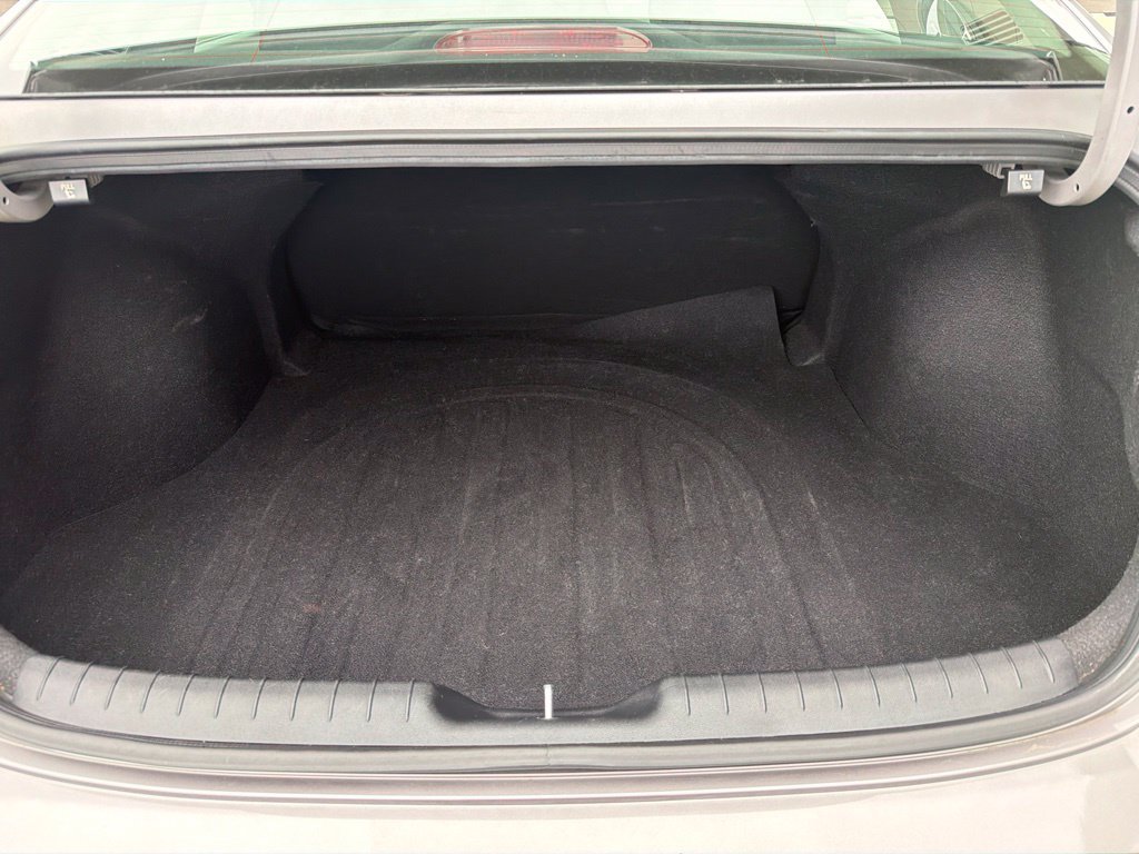 Used 2023 Hyundai Elantra SE FWD image 8