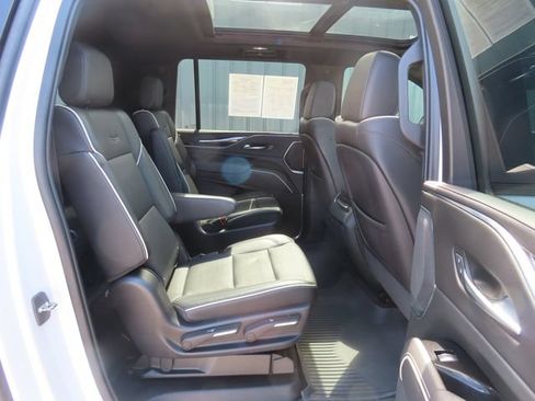 Used 2022 Cadillac Escalade ESV Sport w/ Touring Package AWD/4WD image 30