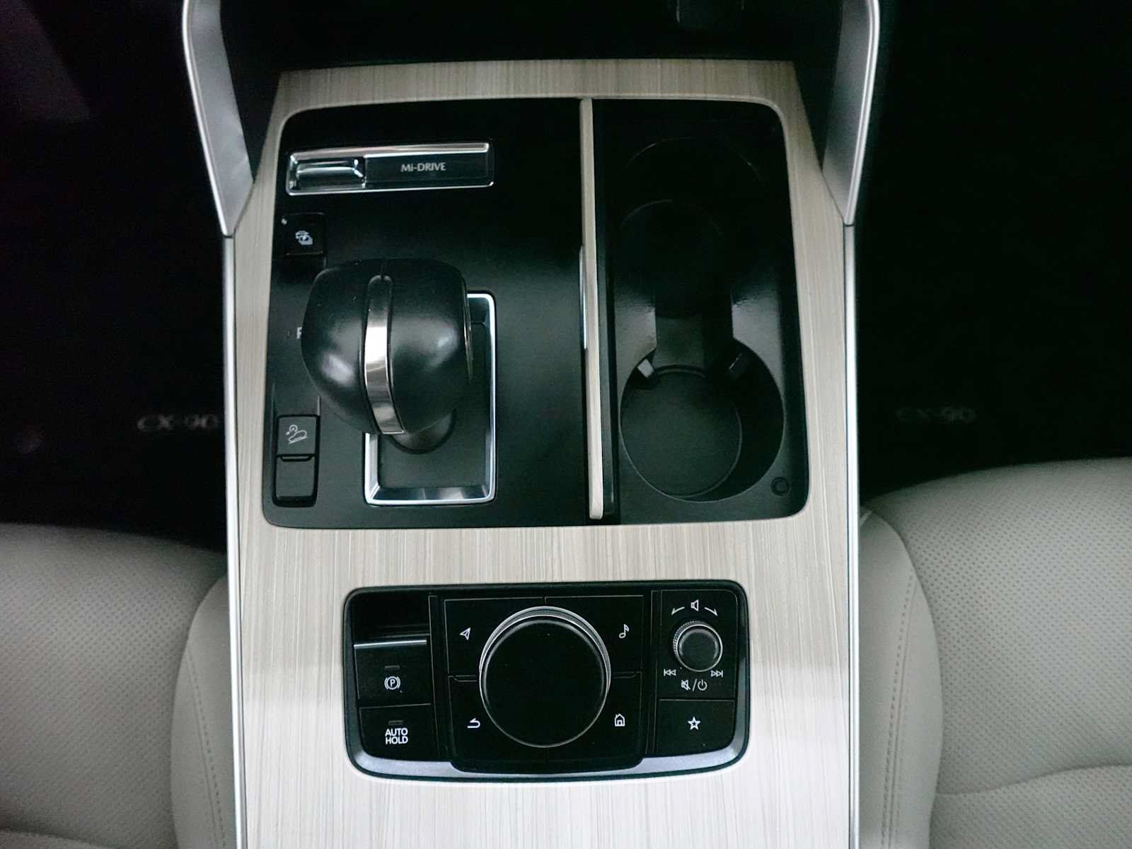 Used 2024 MAZDA CX-90 Plug-In Hybrid w/ Preferred AWD/4WD image 22