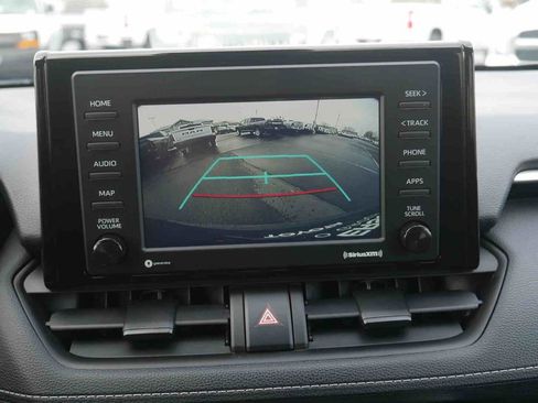 Used 2022 Toyota RAV4 LE image 32