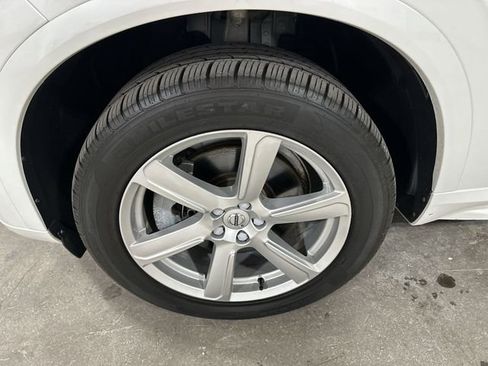 Used 2022 Volvo XC90 T5 Momentum AWD/4WD image 23