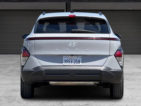 Used 2025 Hyundai Kona SEL FWD image 5