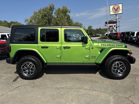 New 2025 Jeep Wrangler Unlimited Rubicon w/ Steel Bumper Group AWD/4WD image 8