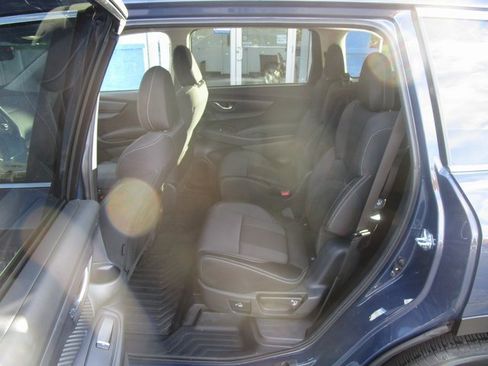 Used 2025 Subaru Ascent Premium w/ Premium Package image 21