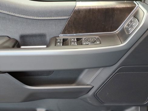 Used 2022 Ford F150 Lariat image 13