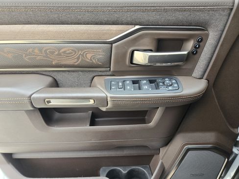 New 2026 RAM 2500 Limited AWD/4WD image 18