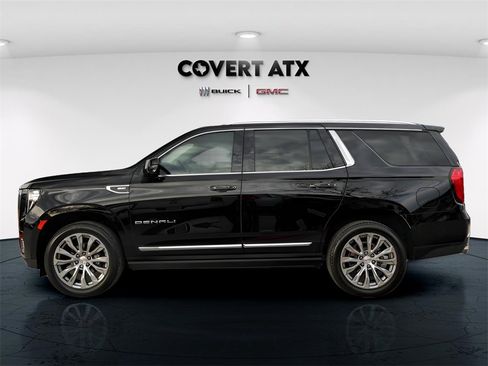 Used 2023 GMC Yukon Denali w/ Advanced Technology Package image 5