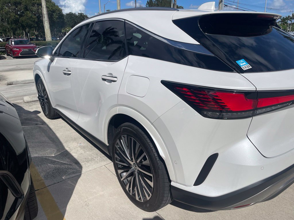 Used 2024 Lexus RX 350 Premium Plus w/ Convenience Package FWD image 4