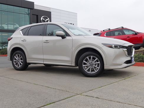 Certified 2025 MAZDA CX-5 AWD 2.5 S w/ Preferred Package image 4