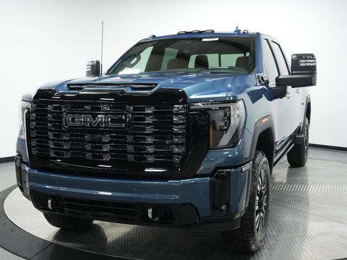 New 2026 GMC Sierra 2500 Denali Ultimate image 3