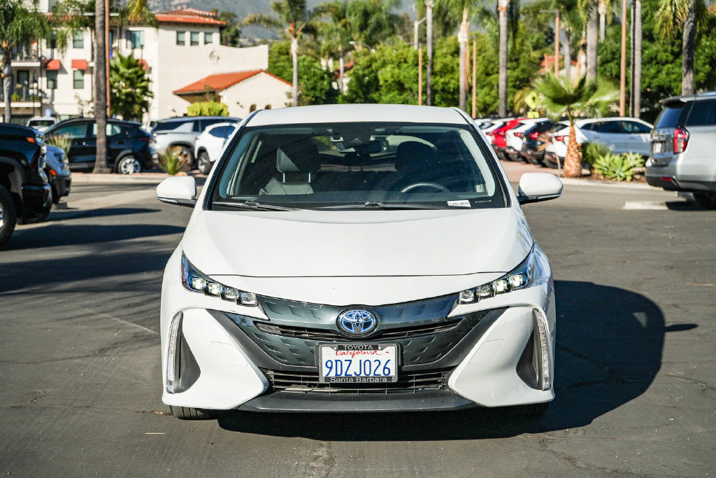 Used 2022 Toyota Prius Prime XLE FWD image 2