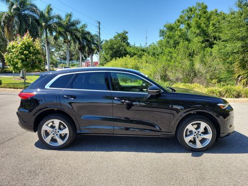 Certified 2025 Audi Q5 Premium w/ Premium Plus AWD/4WD image 3