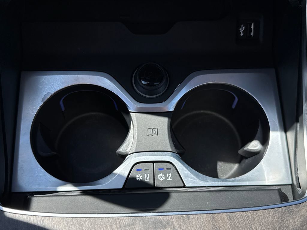 Used 2025 BMW X7 M60i AWD/4WD image 34