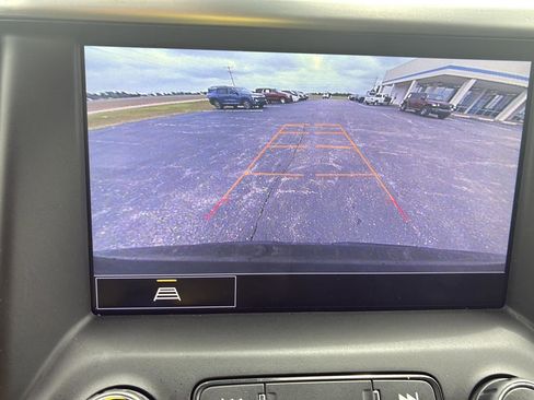 Used 2023 GMC Acadia SLT AWD/4WD image 17