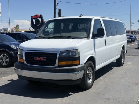 Used 2018 GMC Savana 3500 LT w/ LT Preferred Equipment Group image 2