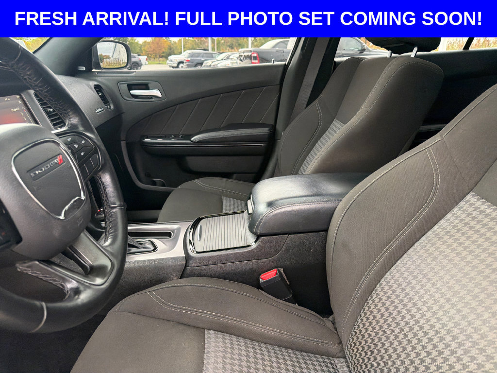 Used 2023 Dodge Charger SXT w/ Blacktop Package AWD/4WD image 10