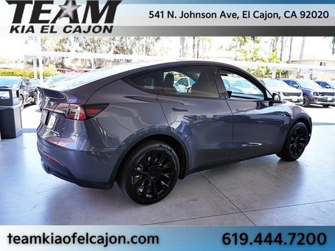 Used 2022 Tesla Model Y Long Range AWD/4WD image 9