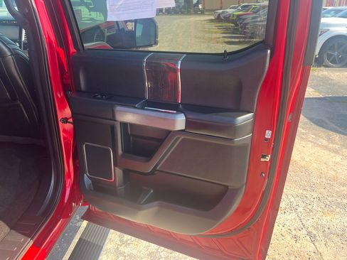 Used 2015 Ford F150 Platinum w/ Equipment Group 701A Luxury image 14