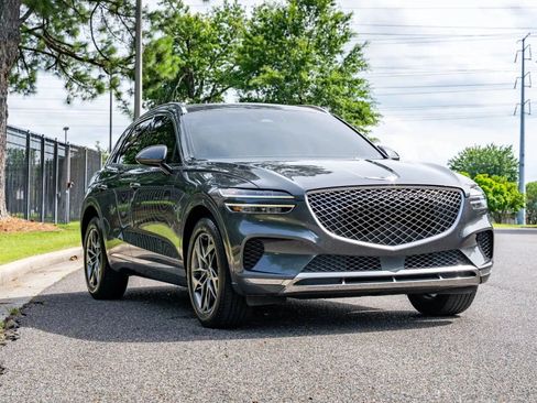 Used 2023 Genesis GV70 2.5T w/ Select Package AWD/4WD image 3