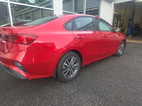 Used 2023 Kia Forte LXS FWD image 6