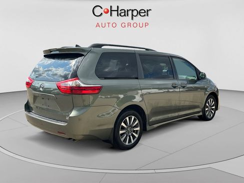 Used 2020 Toyota Sienna LE AWD/4WD image 3