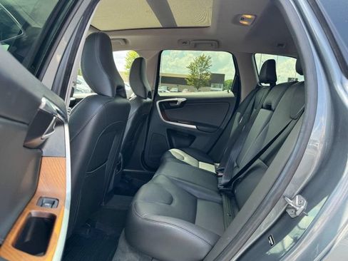 Used 2017 Volvo XC60 T6 Inscription w/ Preferred Option Package AWD/4WD image 10