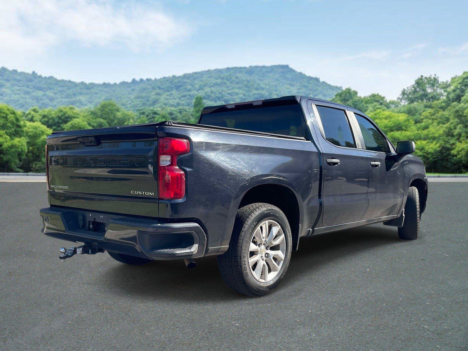 Used 2023 Chevrolet Silverado 1500 Custom RWD image 3