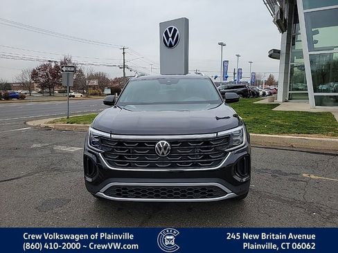 New 2026 Volkswagen Atlas Cross Sport SE image 2