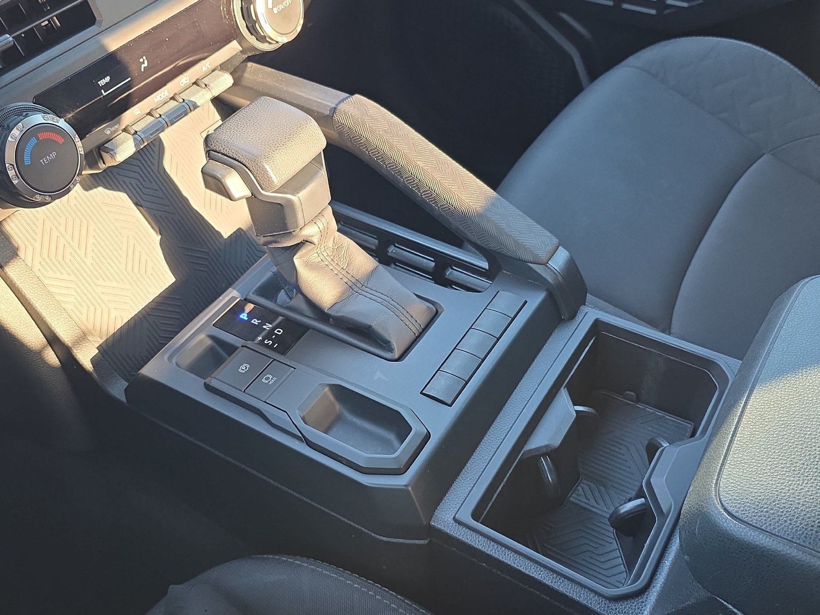 Used 2025 Toyota Tacoma SR RWD image 22