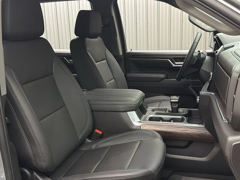 Used 2026 GMC Sierra 1500 SLT w/ SLT Premium Plus Package AWD/4WD image 40