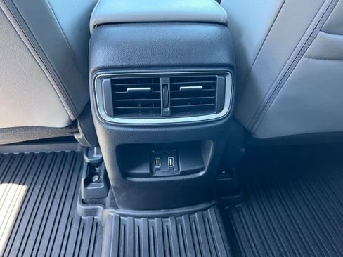 Used 2018 Honda CR-V Touring image 18