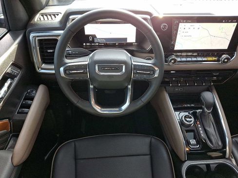 Used 2025 GMC Canyon Denali w/ LPO, Denali Black Edition image 11