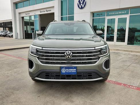 New 2026 Volkswagen Atlas SE image 2