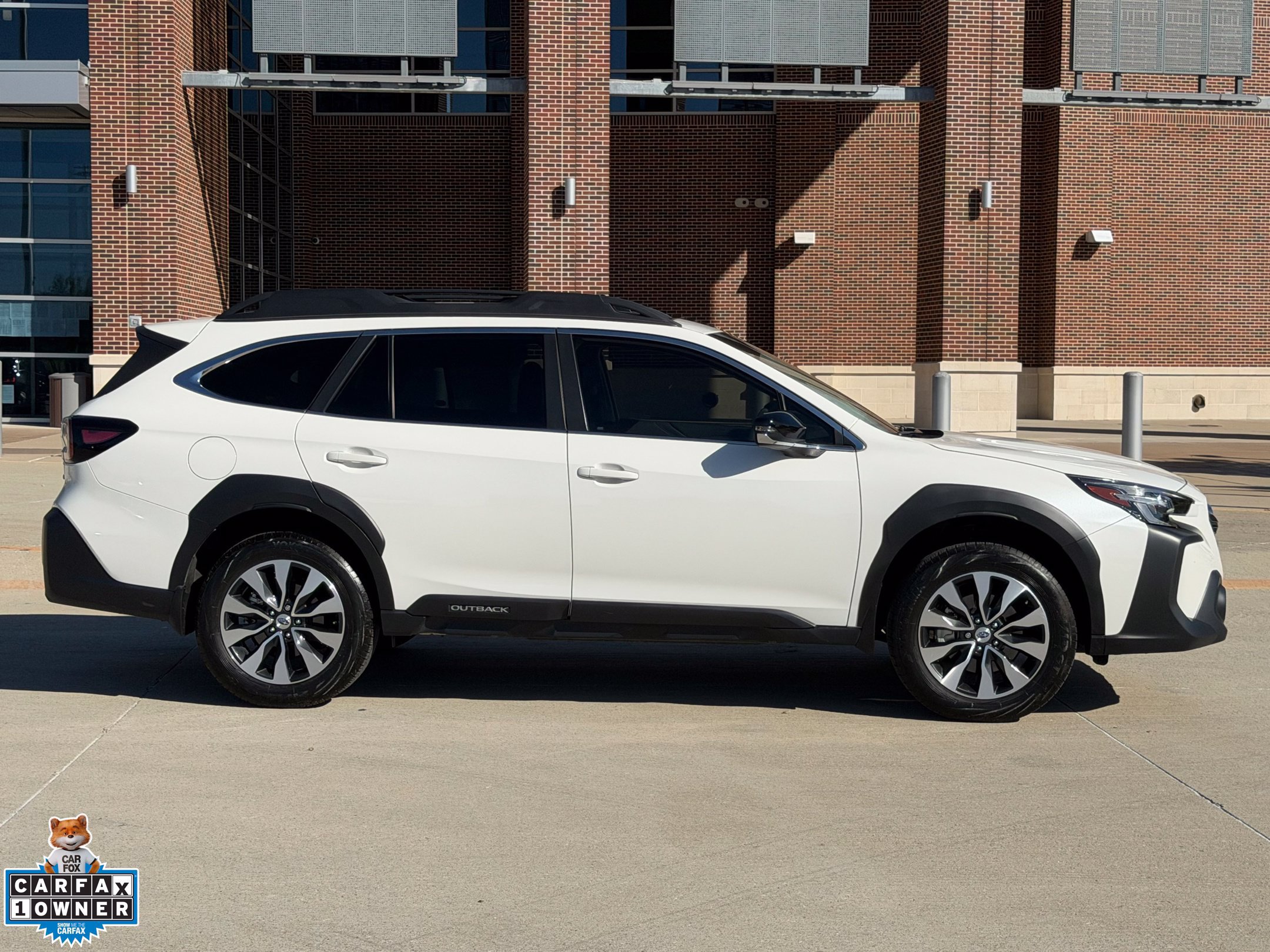 Certified 2024 Subaru Outback Limited AWD/4WD image 3