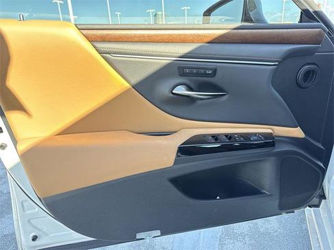 Certified 2024 Lexus ES 350 w/ Premium Package image 13