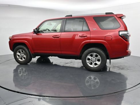 Used 2024 Toyota 4Runner SR5 AWD/4WD image 5