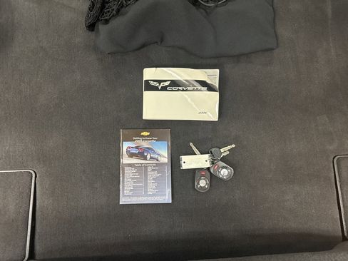 Used 2006 Chevrolet Corvette Coupe w/ Preferred Equipment Group RWD image 26